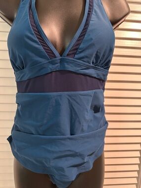NWT Duwmcon Two Piece Tankini Swimsuit with Mesh on the top and bottom.